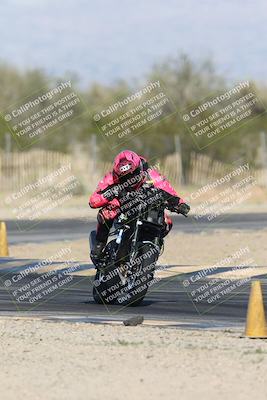 media/Jan-15-2026-Racers Edge (Thu) [[dfebeb70ab]]/2-A Group/Session 5 Turn 2/